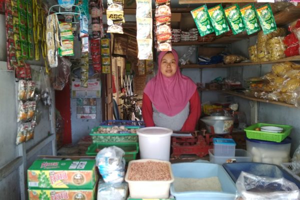 Salatiga Warung Kelontong (Nur Triyani)